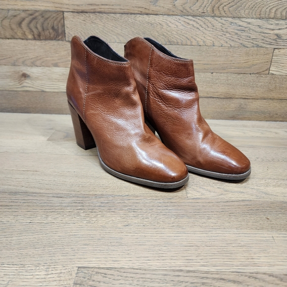 Clarks Women's Lora Lana Ankle Brown Leather Heel Ankle Boots Size 10 M - Picture 1 of 9